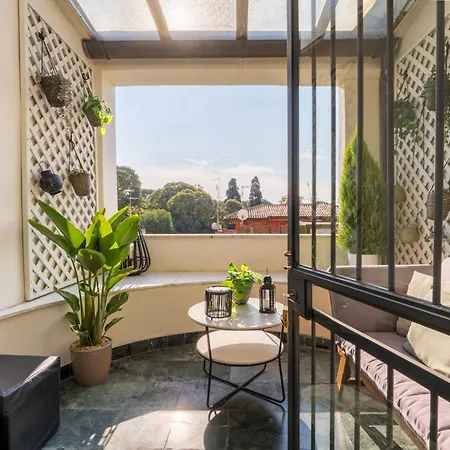 Comics Penthouse, Funny Flat Nearby Colosseum Apartment *