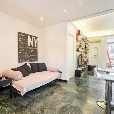 Comics Penthouse, Funny Flat Nearby Colosseum Rome