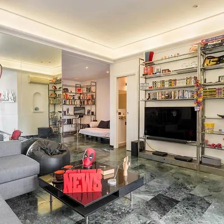 Comics Penthouse, Funny Flat Nearby Colosseum Apartment