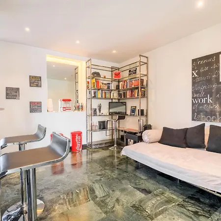 Apartment Comics Penthouse, Funny Flat Nearby Colosseum Rome